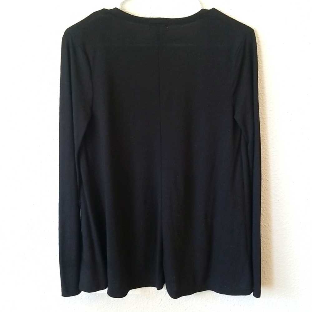 3 for $15 Old Navy Black Cardigan - Picture 2 of 2